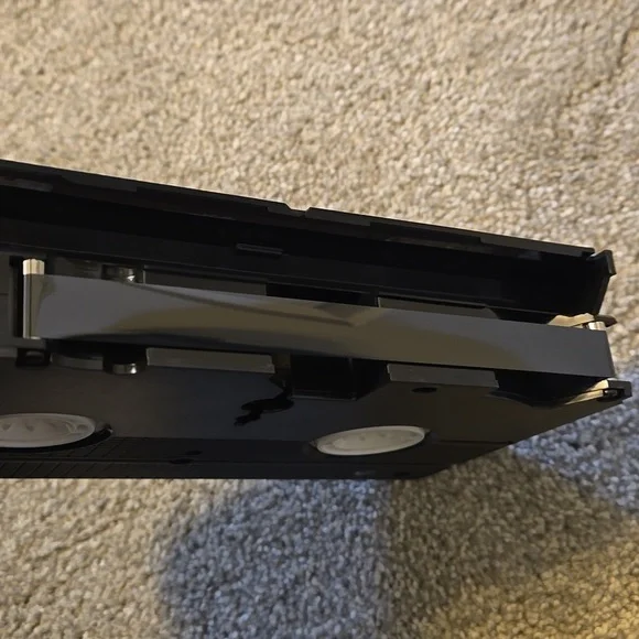 Walt Disnev's Aladdin VHS Tape RARE Black Diamond Classic #1662 - Picture 12 of 12